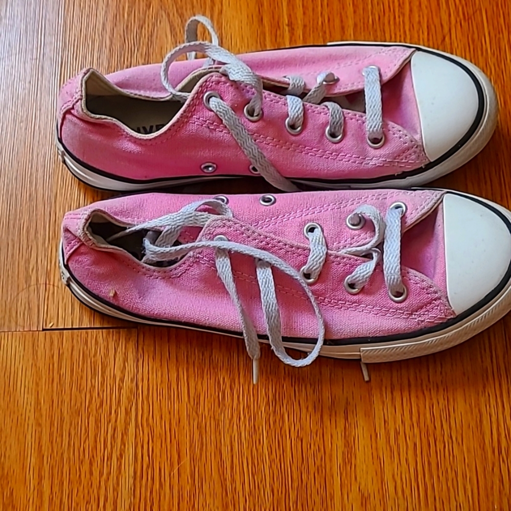 Pink converse for girls